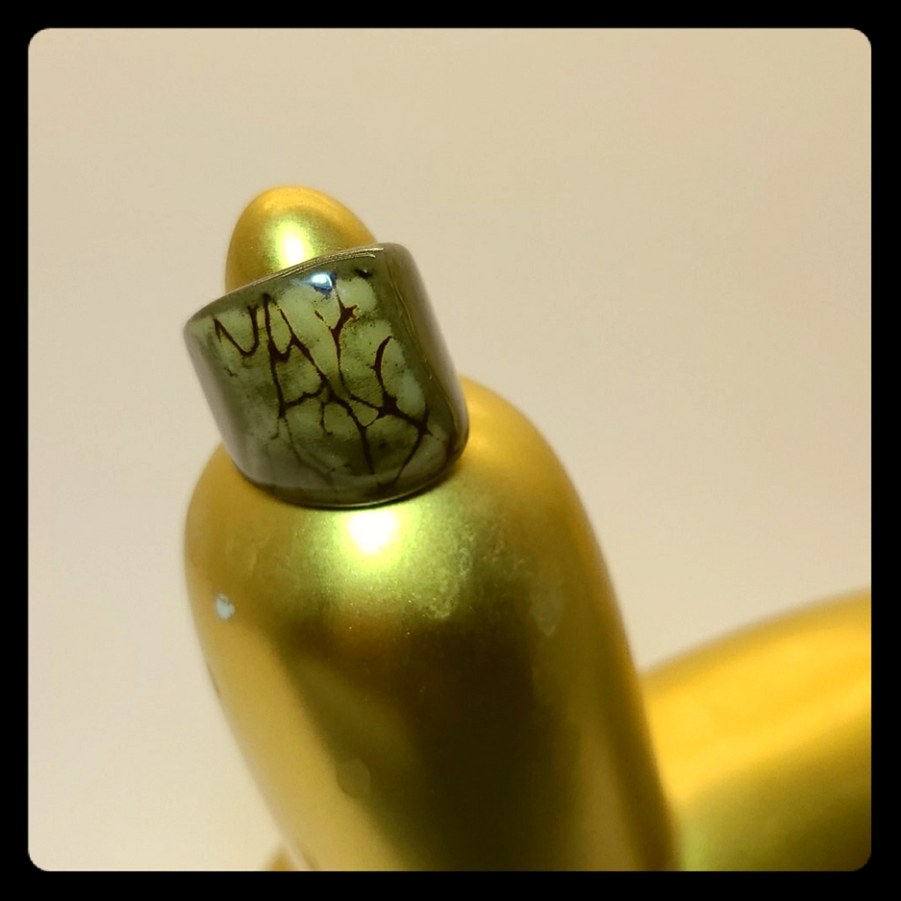 Resin ring